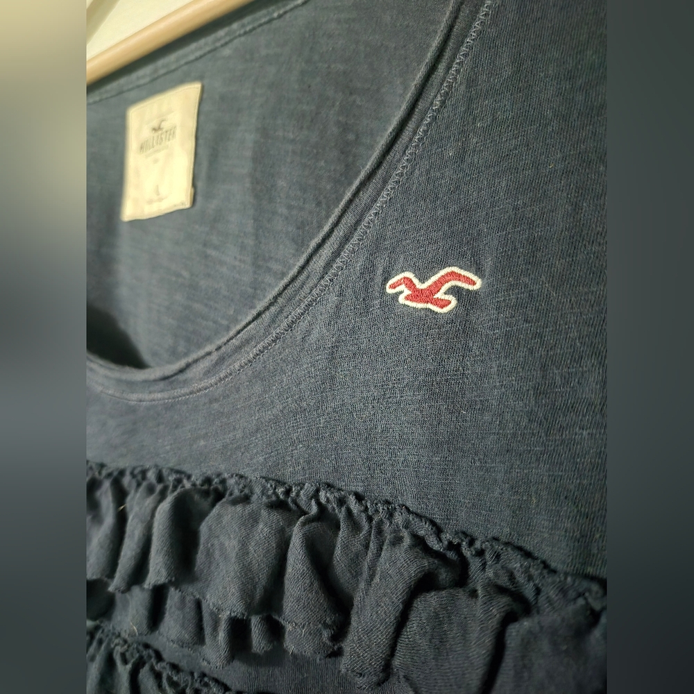 Women's Hollister Navy Ruffle Top Shirt Sz L - Picture 3 of 5
